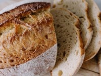 La curiosa razón por la que deberías congelar el pan antes de comerlo