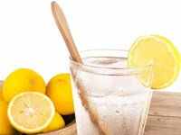 Toda la verdad sobre el agua con limón en ayunas | Dietista en Vigo